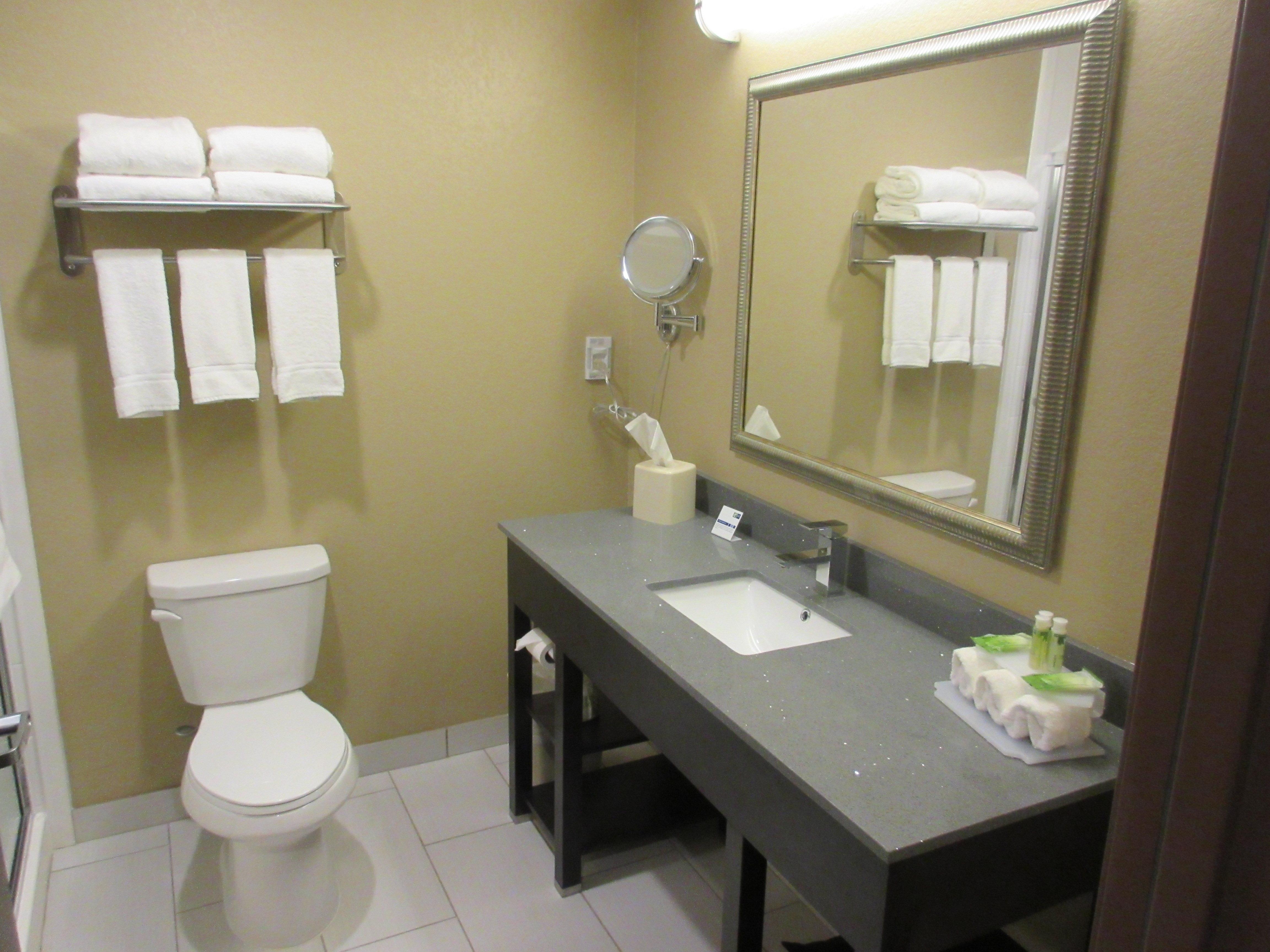 Holiday Inn Express & Suites Butler By Ihg Экстерьер фото